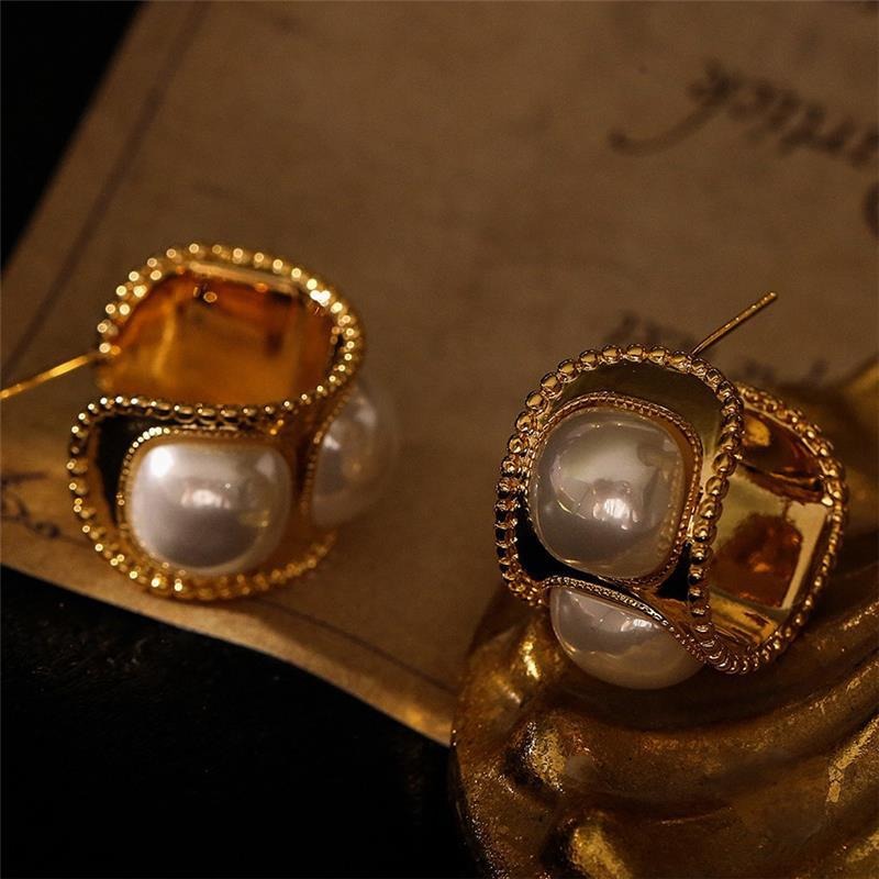 Luxury earrings