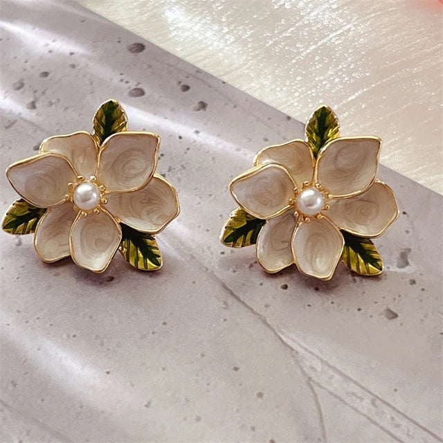 Vintage Imitation Pearl Painted Flower Earrings
