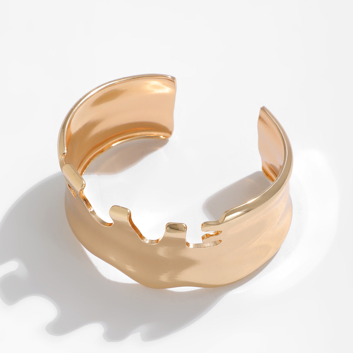 Metal style temperament bracelet