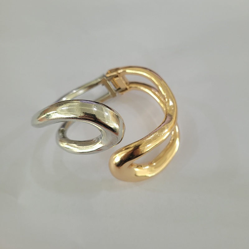 Exaggerated alloy twisted double-layer collar, sweet and cool style, minimalist choker bracelet