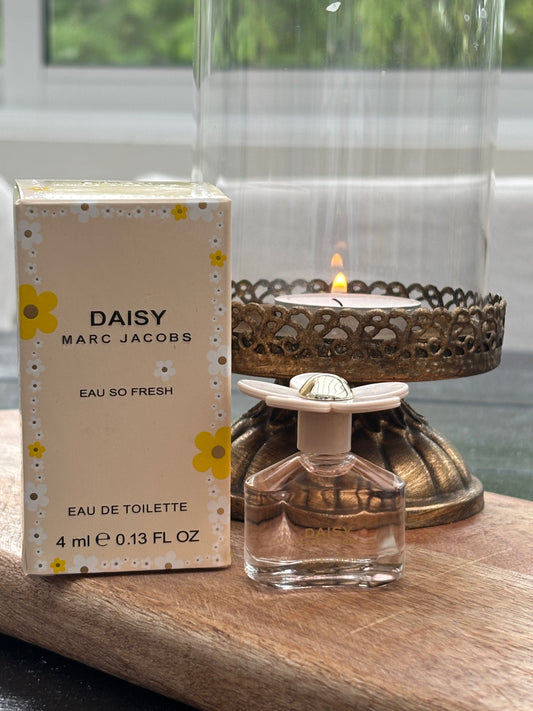 Marc Jacobs Daisy Eau so fresh edt 4ml